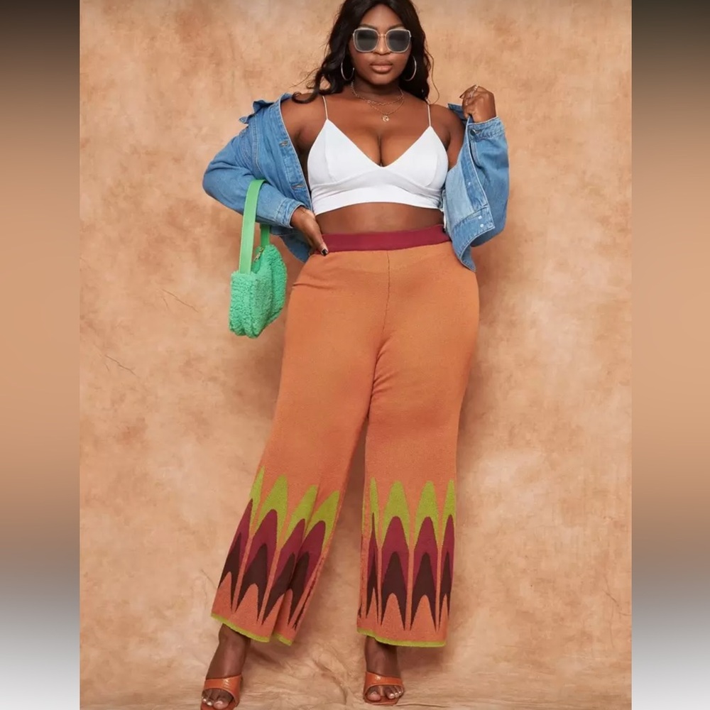 Unique Knit Wide Leg Pants Statement Print NWOT
